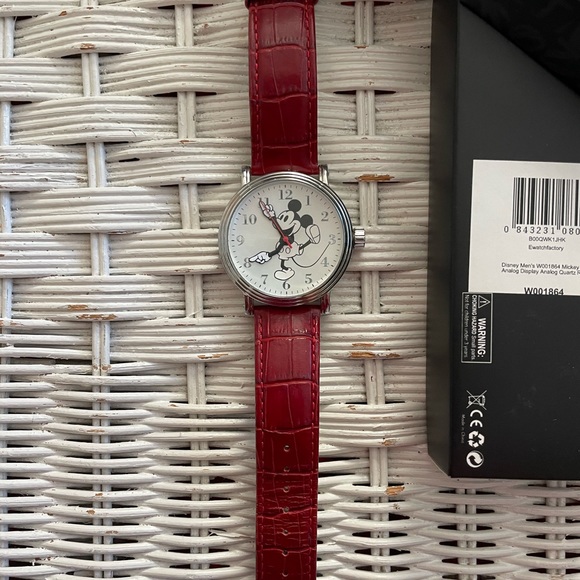 Mickey Mouse Watch - Picture 5 of 11